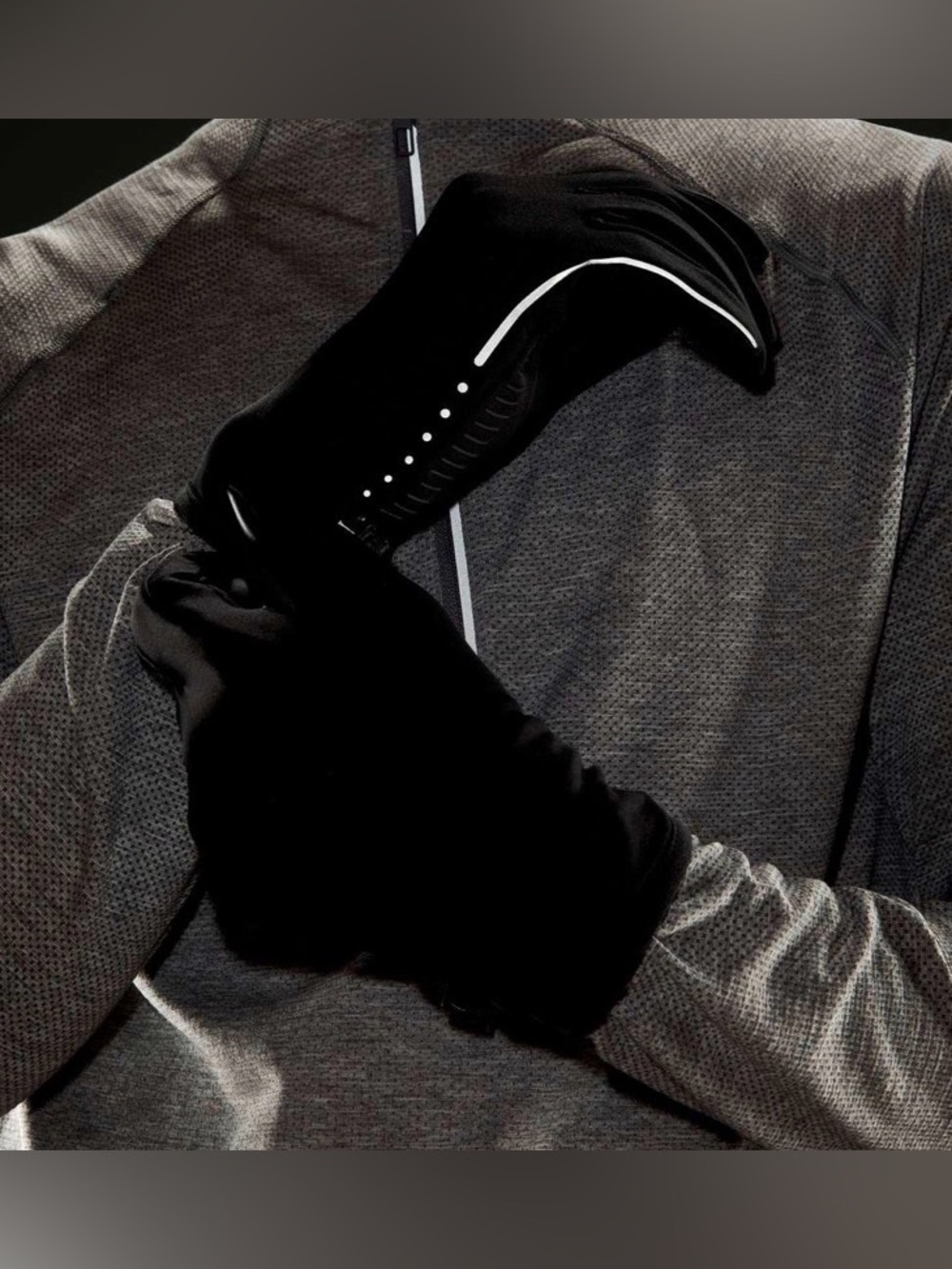 NWOT New Lululemon Cold Terrain Running Gloves Black - Picture 2 of 6